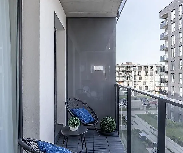 アパート Brand New In *