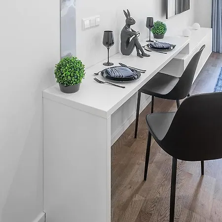 Brand New In 公寓 *