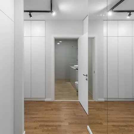 Brand New In 维尔纽斯